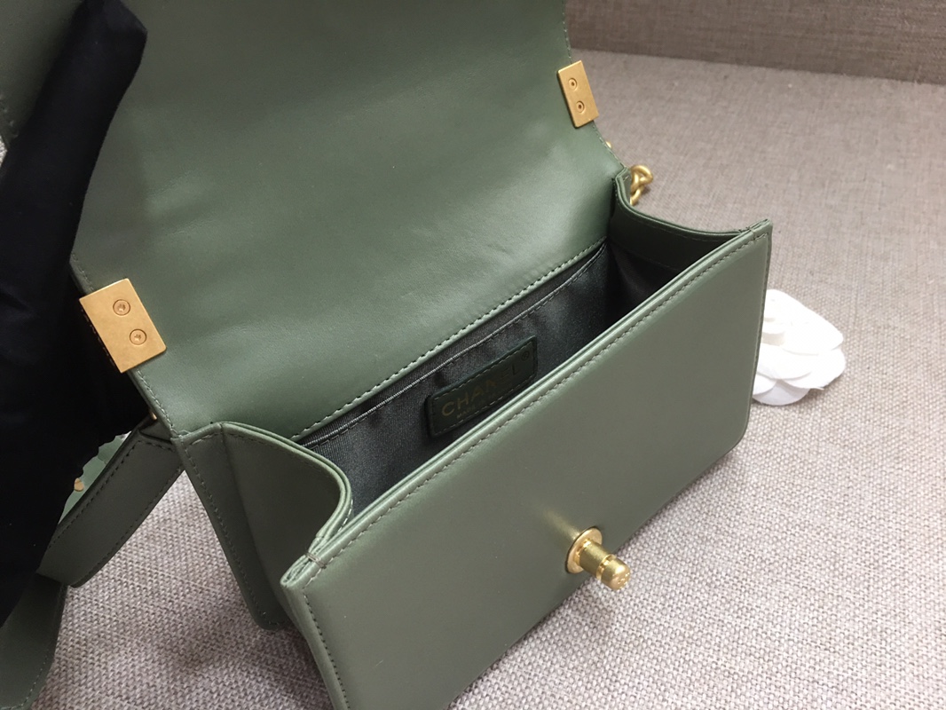 Lambskin Small Boy Handbag Flap Bag A67085 Dark Green